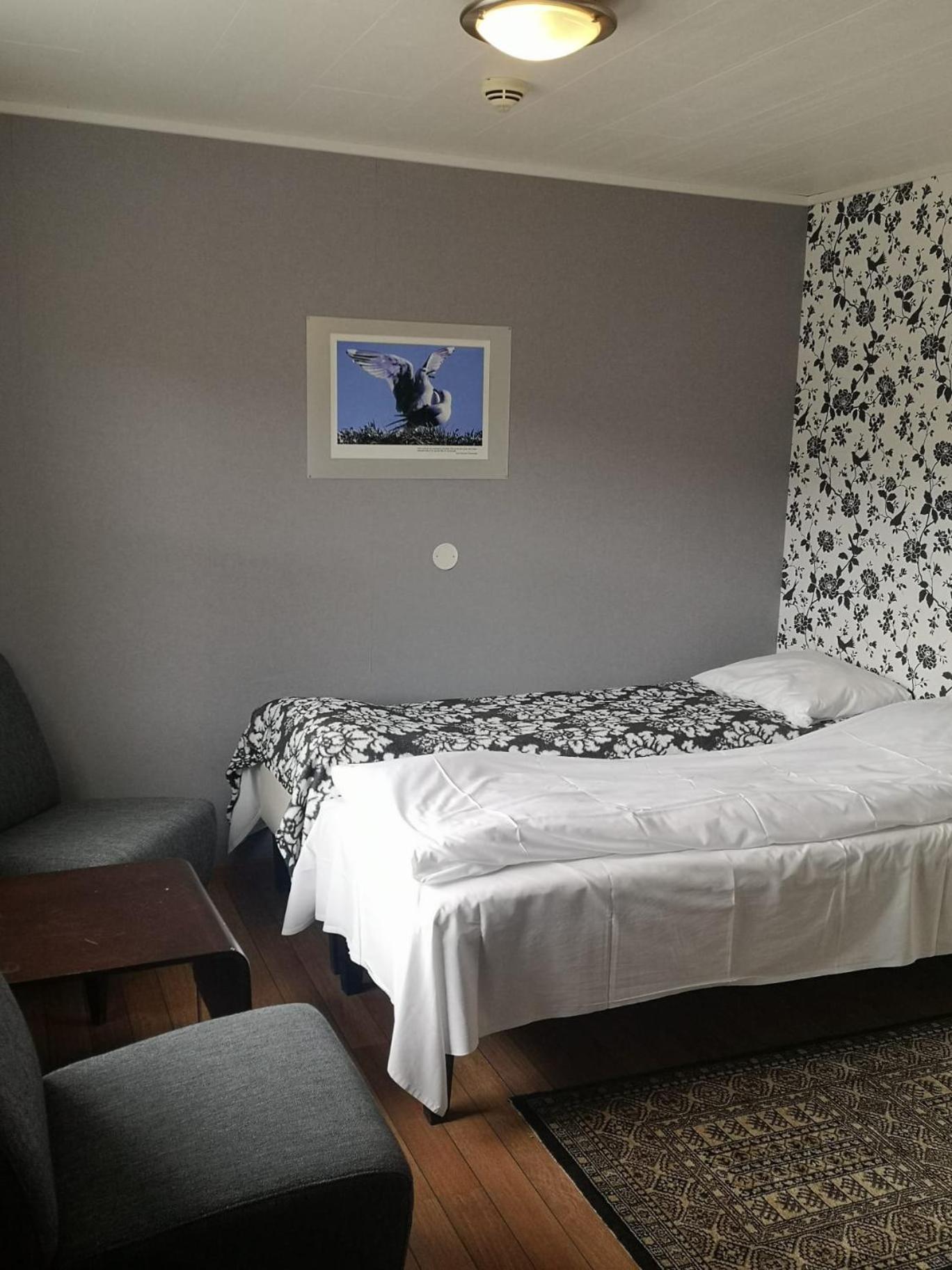 Ulvsvag Gjestgiveri Og Fjordcamping As Exterior foto
