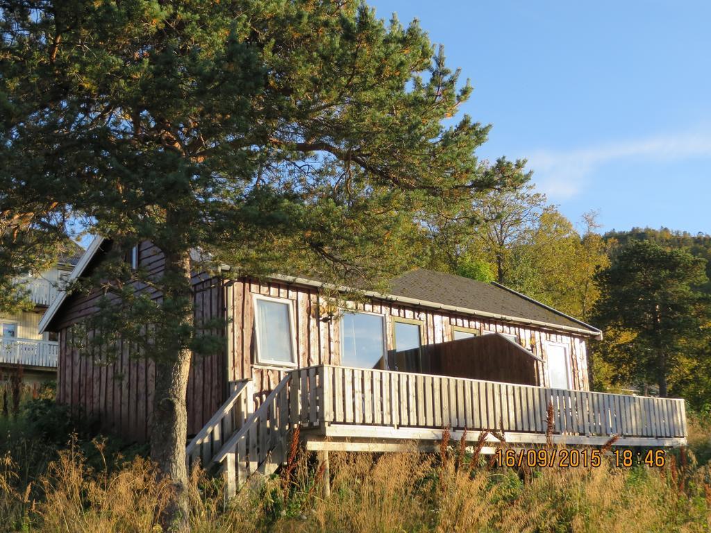 Ulvsvag Gjestgiveri Og Fjordcamping As Zimmer foto